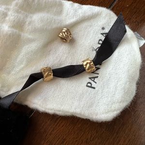 Pandora 2 solid gold heart clips